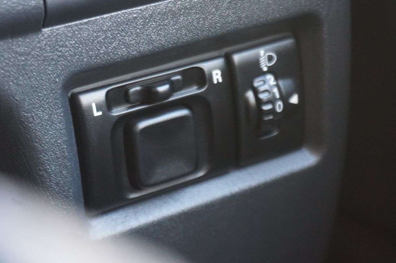 2012 SUZUKI JIMNY 2012 SUZUKI JIMNY