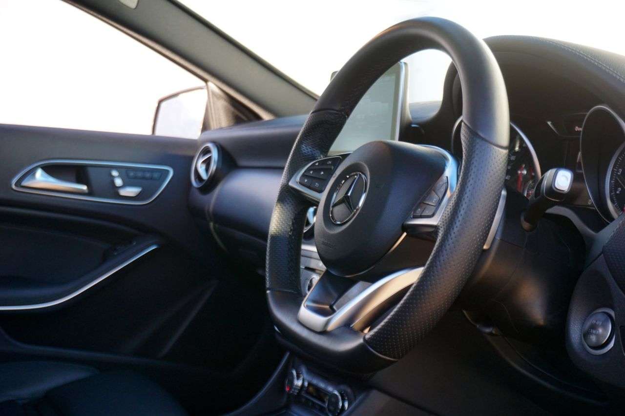 2015 MERCEDES-BENZ A-CLASS 2015 MERCEDES-BENZ A-CLASS