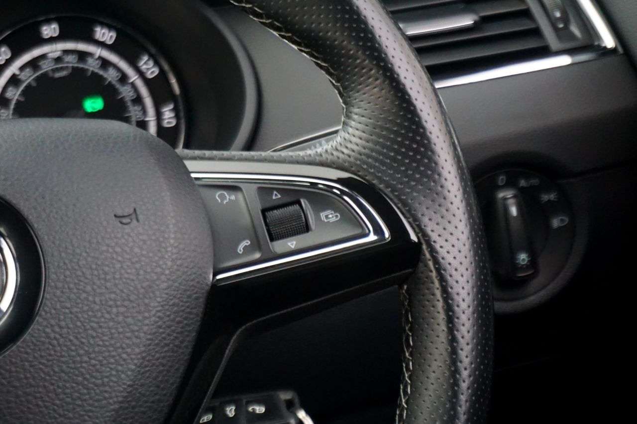 2014 SKODA OCTAVIA 2014 SKODA OCTAVIA