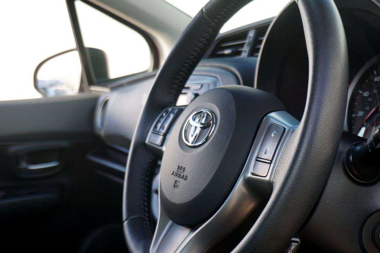 2014 TOYOTA YARIS 2014 TOYOTA YARIS