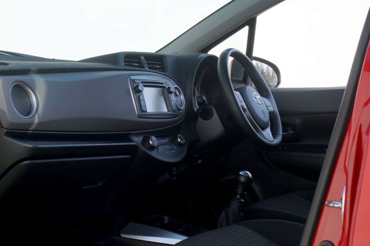 2014 TOYOTA YARIS 2014 TOYOTA YARIS