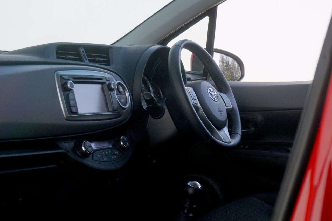 2014 TOYOTA YARIS 2014 TOYOTA YARIS