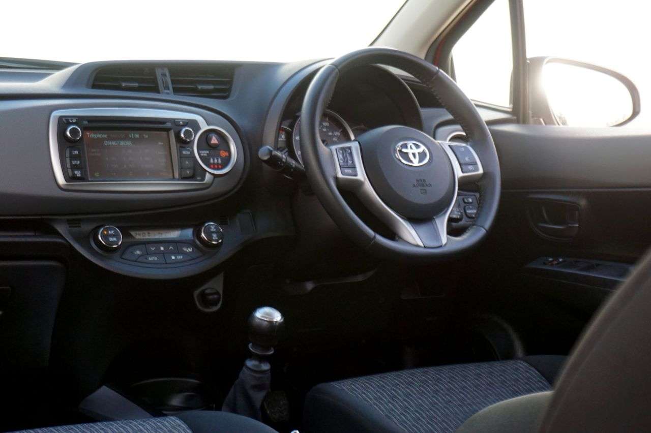 2014 TOYOTA YARIS 2014 TOYOTA YARIS