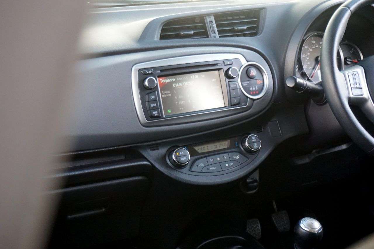 2014 TOYOTA YARIS 2014 TOYOTA YARIS