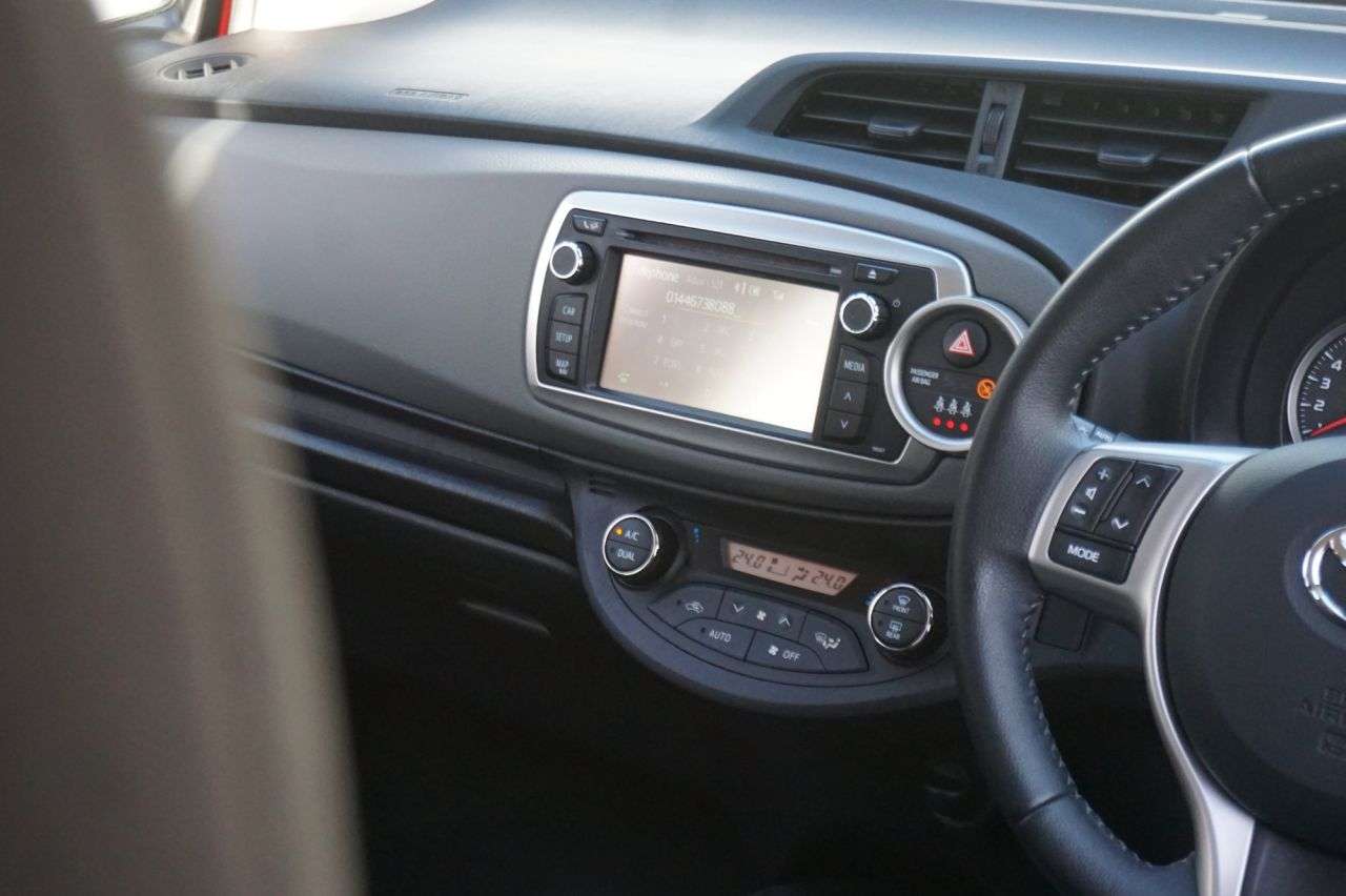 2014 TOYOTA YARIS 2014 TOYOTA YARIS