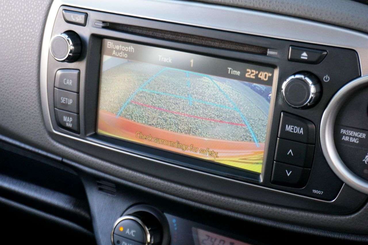 2014 TOYOTA YARIS 2014 TOYOTA YARIS