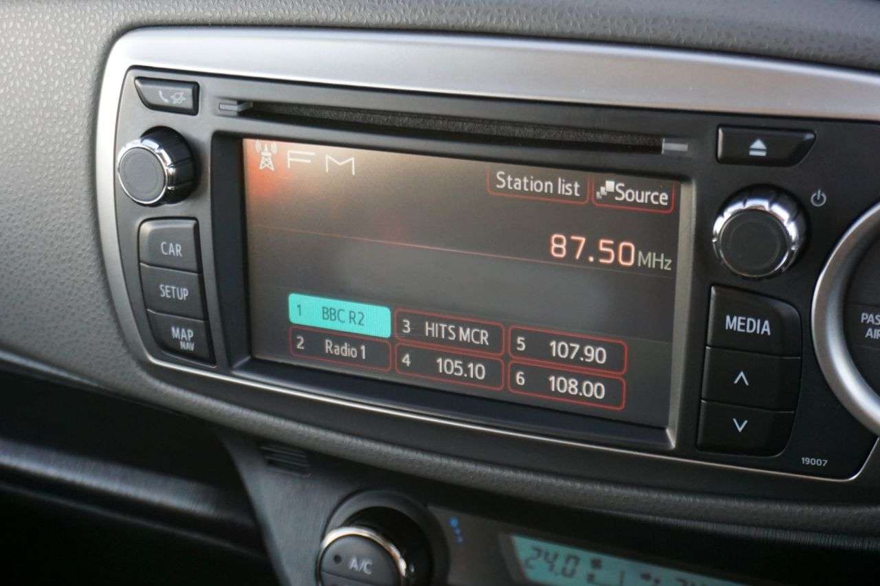 2014 TOYOTA YARIS 2014 TOYOTA YARIS