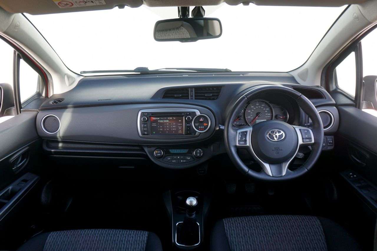 2014 TOYOTA YARIS 2014 TOYOTA YARIS