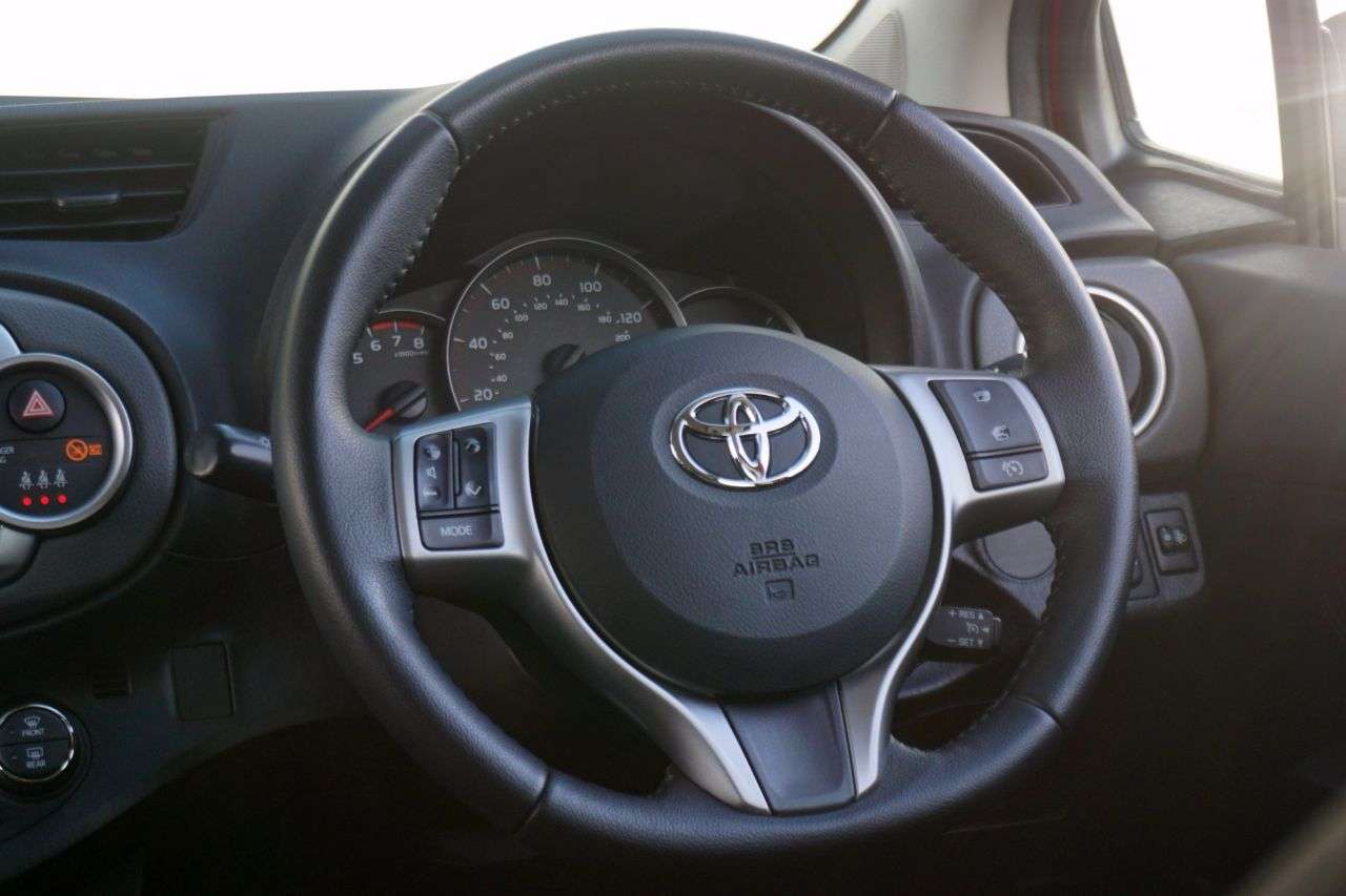 2014 TOYOTA YARIS 2014 TOYOTA YARIS