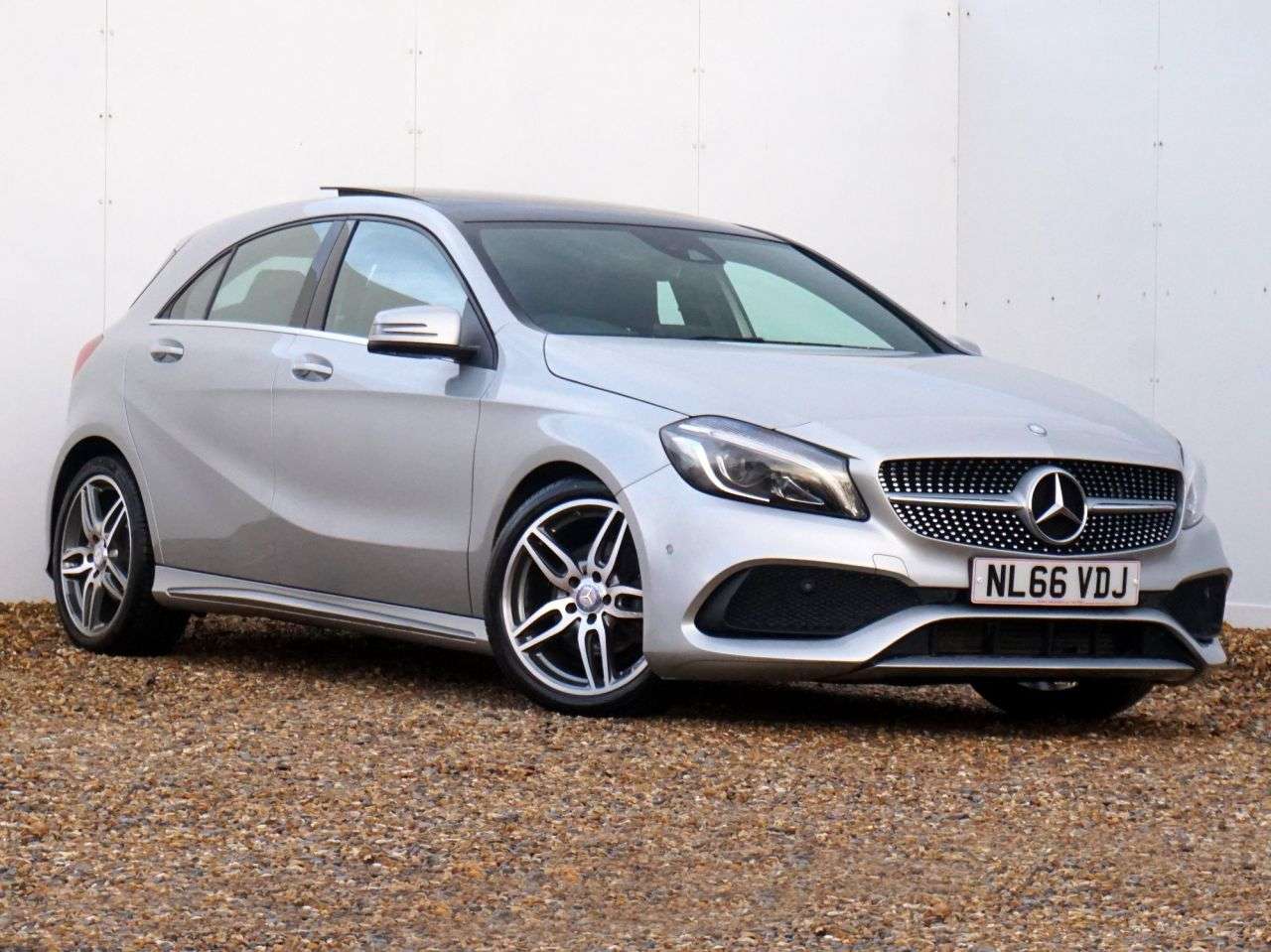 A 2016 MERCEDES-BENZ A-CLASS 2.1 A200d AMG Line (Premium Plus) Hatchback Diesel 7G-DCT Euro 6 (s/s) 5dr A 2016 MERCEDES-BENZ A-CLASS 2.1 A200d AMG Line (Premium Plus) Hatchback Diesel 7G-DCT Euro 6 (s/s) 5dr