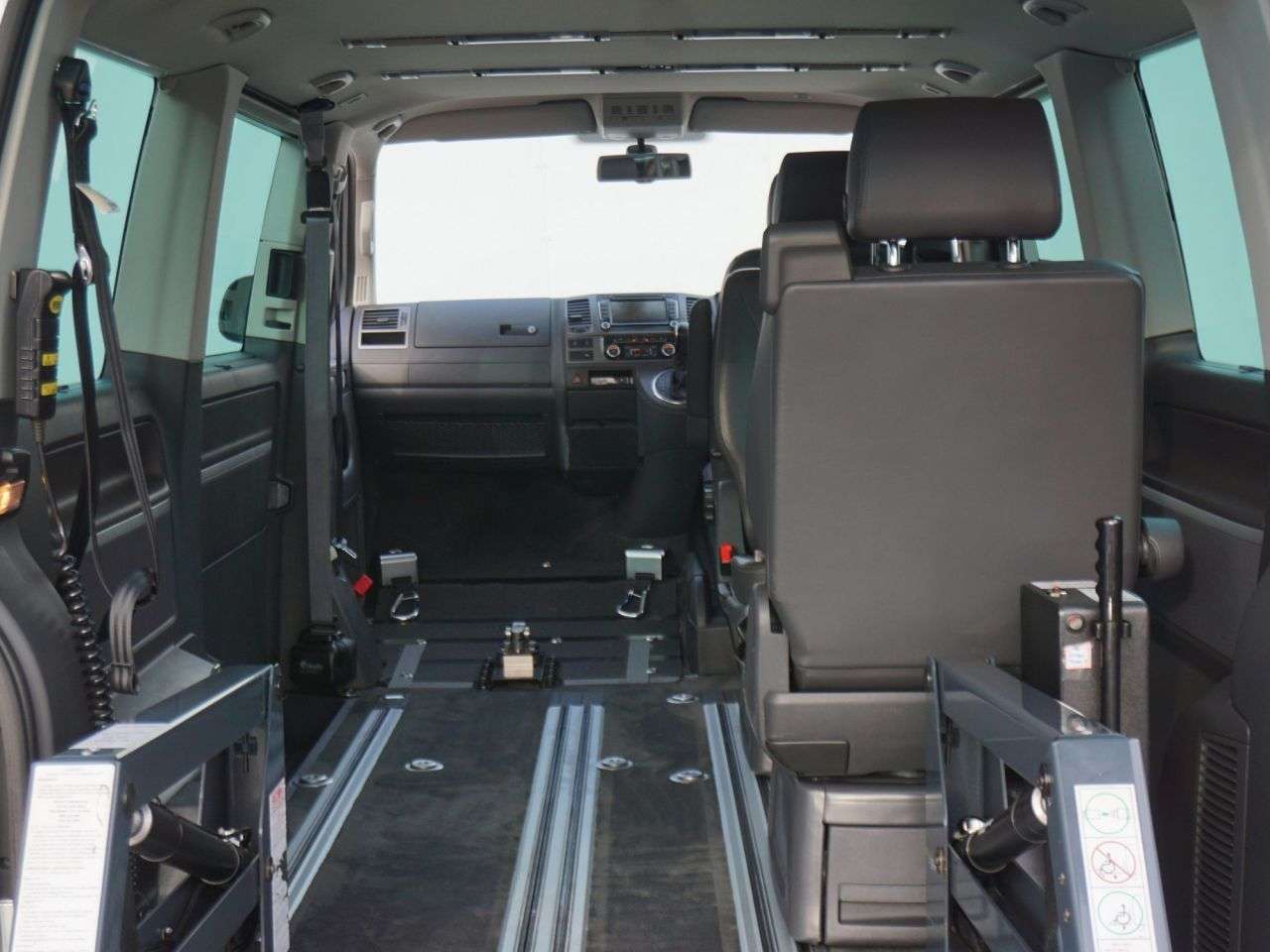 A 2013 VOLKSWAGEN CARAVELLE 2.0 BiTDI WAV BlueMotion Tech Executive MPV Diesel DSG 4Motion Transporter A 2013 VOLKSWAGEN CARAVELLE 2.0 BiTDI WAV BlueMotion Tech Executive MPV Diesel DSG 4Motion Transporter