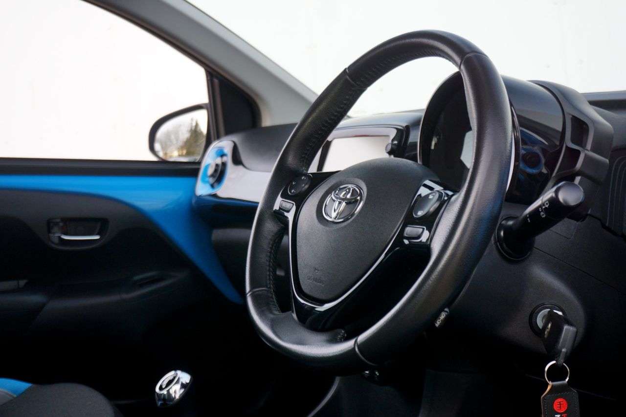 2016 TOYOTA AYGO 2016 TOYOTA AYGO