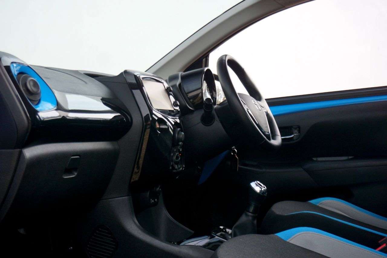 2016 TOYOTA AYGO 2016 TOYOTA AYGO