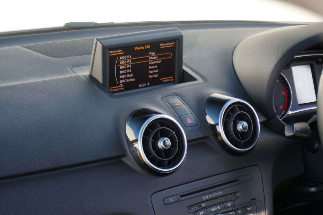 2012 AUDI A1 2012 AUDI A1