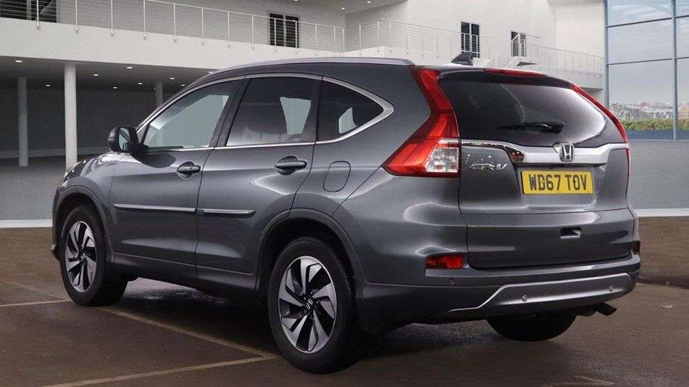 A 2017 HONDA CR-V 2.0 i-VTEC EX SUV Petrol Auto 4WD Euro 6 5dr - Just 33,177 Miles / 1 Owner A 2017 HONDA CR-V 2.0 i-VTEC EX SUV Petrol Auto 4WD Euro 6 5dr - Just 33,177 Miles / 1 Owner
