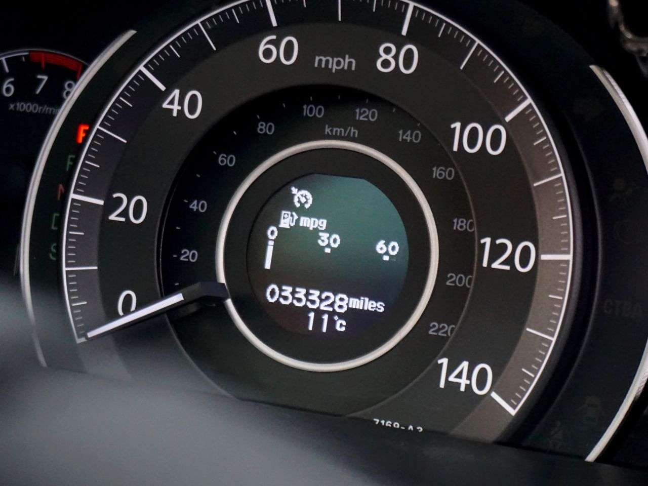 A 2017 HONDA CR-V 2.0 i-VTEC EX SUV Petrol Auto 4WD Euro 6 5dr - Just 33,328 Miles / 1 Owner A 2017 HONDA CR-V 2.0 i-VTEC EX SUV Petrol Auto 4WD Euro 6 5dr - Just 33,328 Miles / 1 Owner