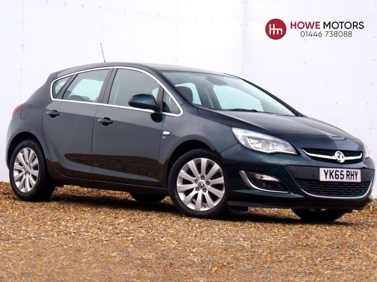 A 2015 VAUXHALL ASTRA 2.0 CDTi Elite Hatchback Diesel Auto 5dr - Just 33,814 Miles / Heated Leath A 2015 VAUXHALL ASTRA 2.0 CDTi Elite Hatchback Diesel Auto 5dr - Just 33,814 Miles / Heated Leath