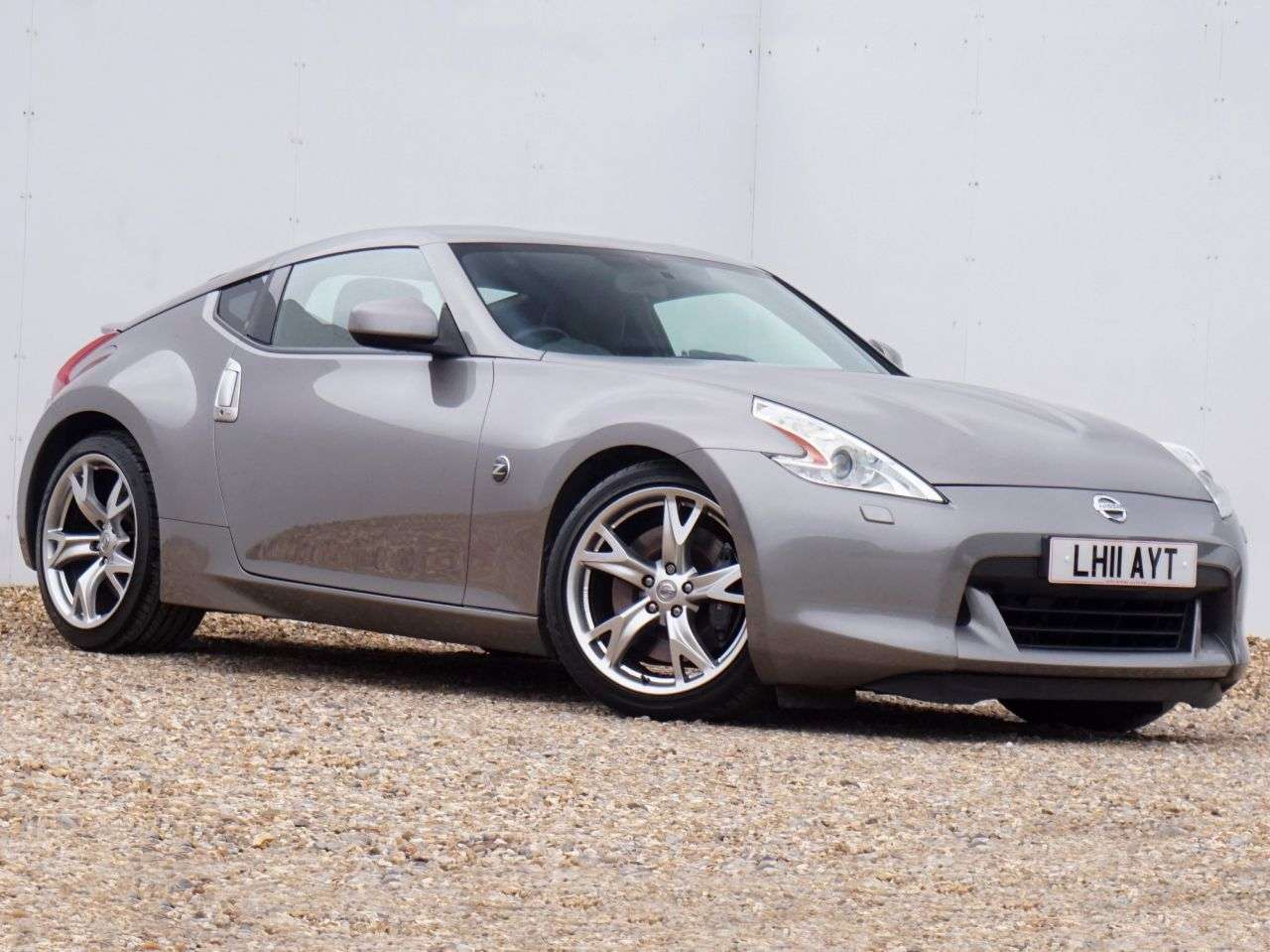 A 2011 NISSAN 370 Z 3.7 V6 GT Coupe Petrol Auto 3dr - Just 41,929 Miles from New / 14 Service S A 2011 NISSAN 370 Z 3.7 V6 GT Coupe Petrol Auto 3dr - Just 41,929 Miles from New / 14 Service S