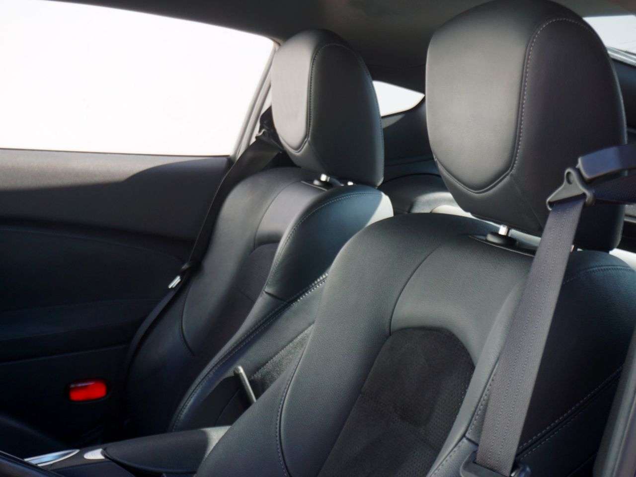 A 2011 NISSAN 370 Z 3.7 V6 GT Coupe Petrol Auto 3dr - Just 41,929 Miles from New / 14 Service S A 2011 NISSAN 370 Z 3.7 V6 GT Coupe Petrol Auto 3dr - Just 41,929 Miles from New / 14 Service S