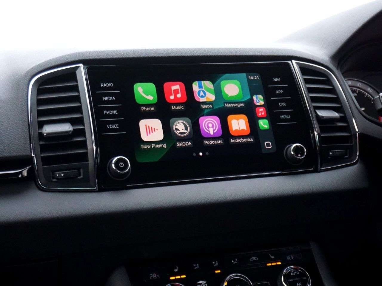 2018 SKODA KAROQ 2018 SKODA KAROQ