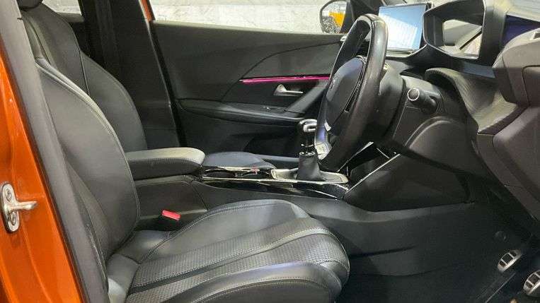 2021 PEUGEOT 2008 2021 PEUGEOT 2008