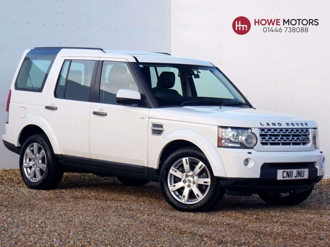 A 2011 LAND ROVER DISCOVERY 4 SE 5.0 V8 Commandshift SUV 7 Seat Petrol Auto 5dr - Just 43,911 Miles / Pan A 2011 LAND ROVER DISCOVERY 4 SE 5.0 V8 Commandshift SUV 7 Seat Petrol Auto 5dr - Just 43,911 Miles / Pan