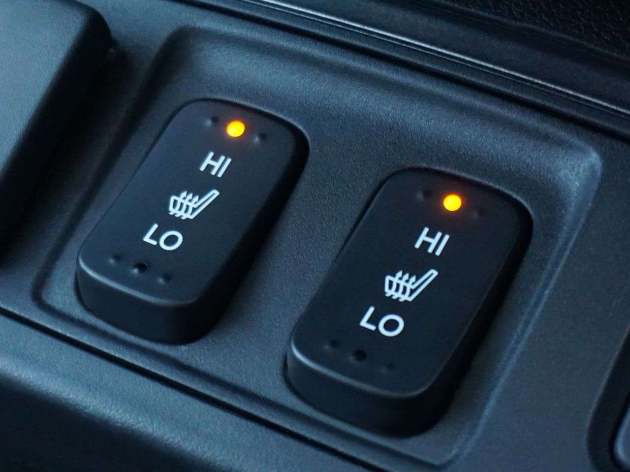 A 2018 HONDA CR-V 1.6 i-DTEC EX SUV Diesel Auto 4WD Euro 6 5dr - Just 74,283 Miles / Panorami A 2018 HONDA CR-V 1.6 i-DTEC EX SUV Diesel Auto 4WD Euro 6 5dr - Just 74,283 Miles / Panorami