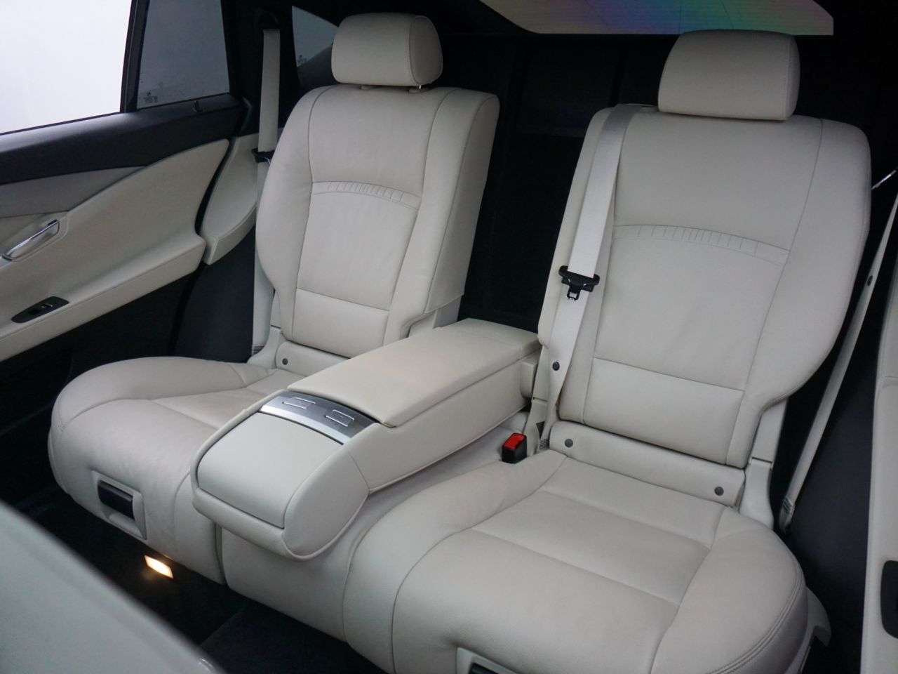 2016 BMW 5 SERIES GRAN TURISMO 2016 BMW 5 SERIES GRAN TURISMO