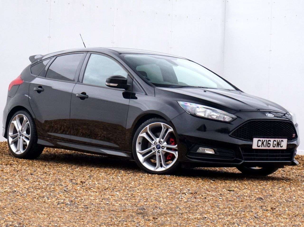 A 2014 FORD FOCUS 2.0 TDCi ST-2 Hatchback Diesel Manual Euro 6 (s/s) 5dr - Just 55,504 Miles A 2014 FORD FOCUS 2.0 TDCi ST-2 Hatchback Diesel Manual Euro 6 (s/s) 5dr - Just 55,504 Miles