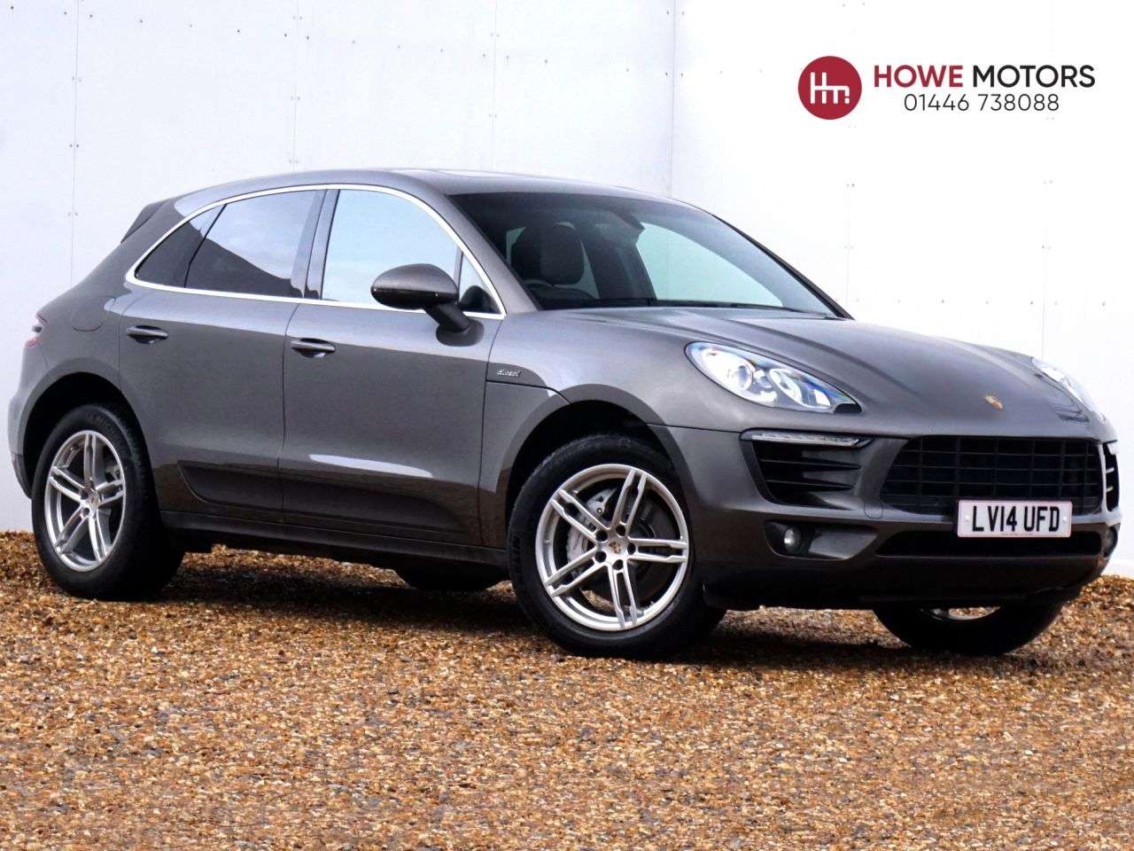 A 2014 PORSCHE MACAN 3.0 TD V6 S SUV Diesel PDK 4WD Euro 6 (s/s) 5dr - Just 98,447 Miles / Panor A 2014 PORSCHE MACAN 3.0 TD V6 S SUV Diesel PDK 4WD Euro 6 (s/s) 5dr - Just 98,447 Miles / Panor