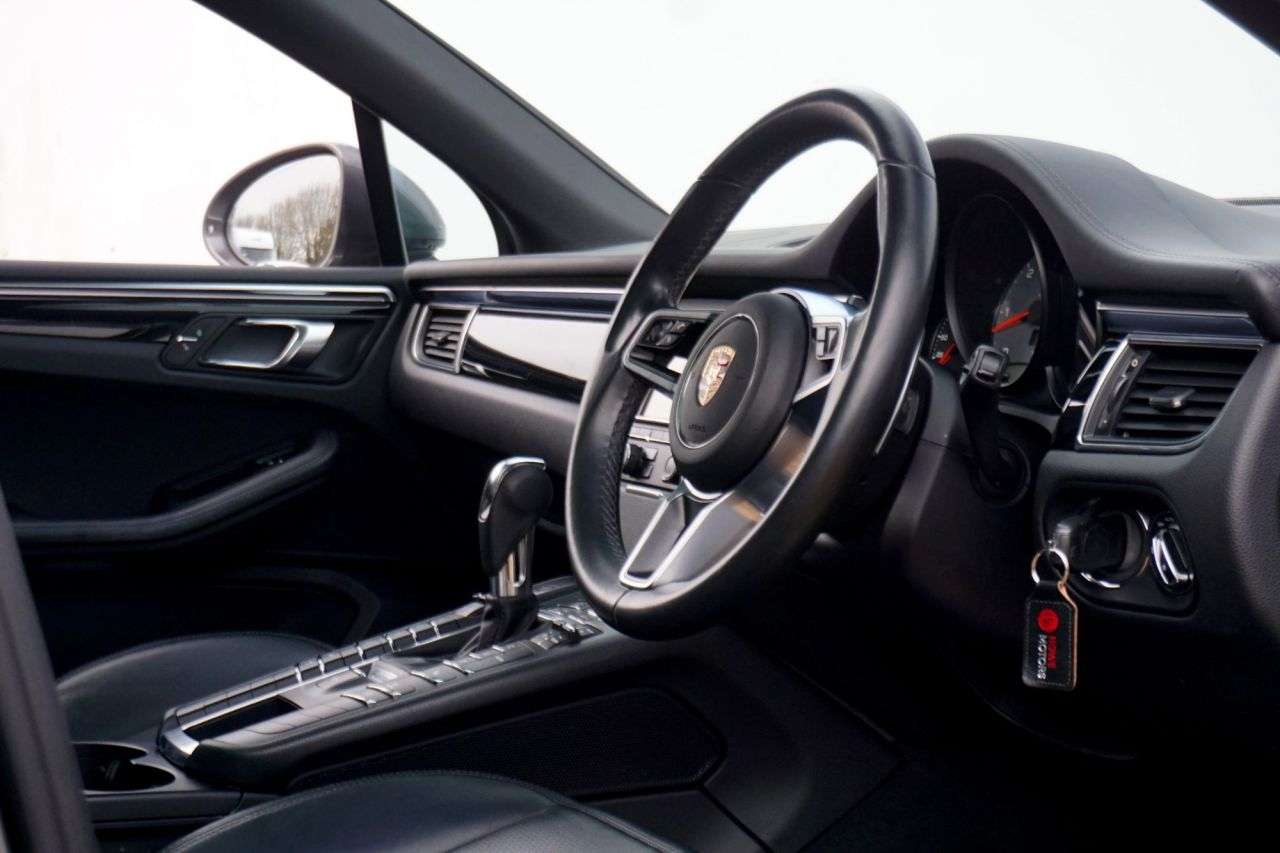 2014 PORSCHE MACAN 2014 PORSCHE MACAN