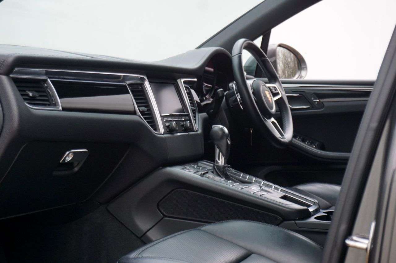 2014 PORSCHE MACAN 2014 PORSCHE MACAN