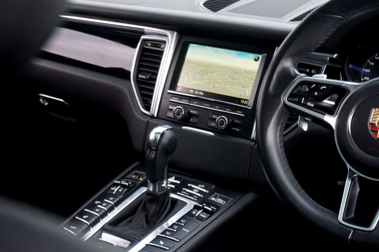 2014 PORSCHE MACAN 2014 PORSCHE MACAN