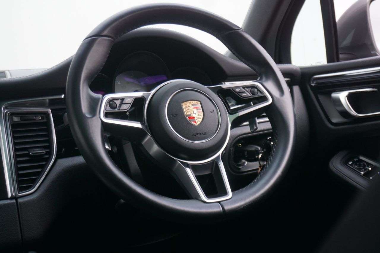 2014 PORSCHE MACAN 2014 PORSCHE MACAN