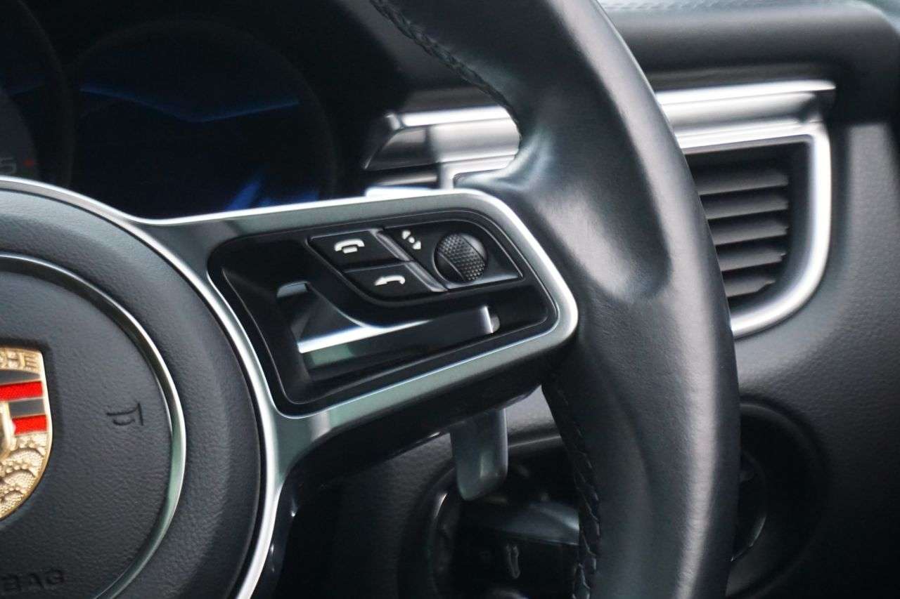 2014 PORSCHE MACAN 2014 PORSCHE MACAN