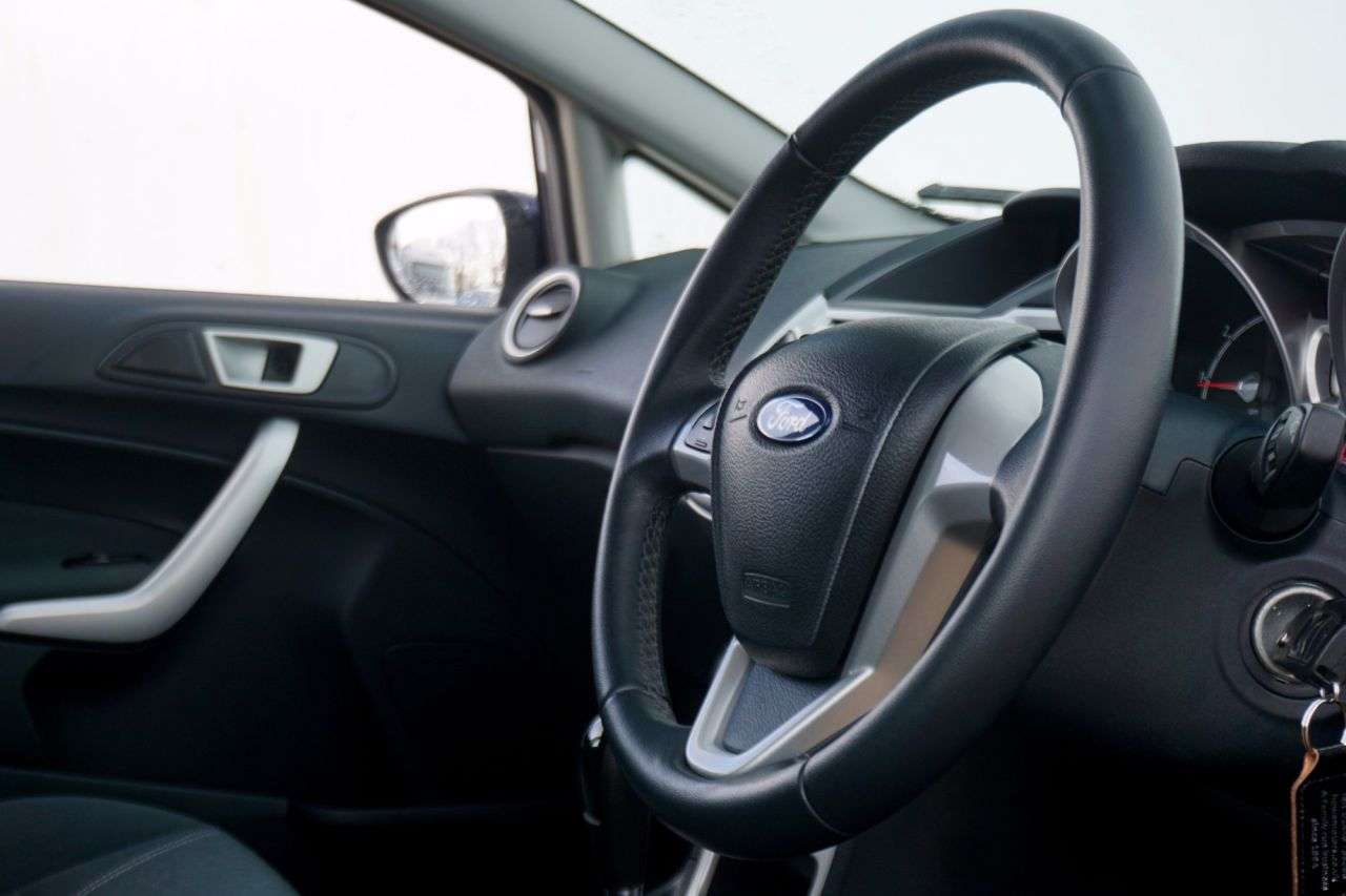 2011 FORD FIESTA 2011 FORD FIESTA