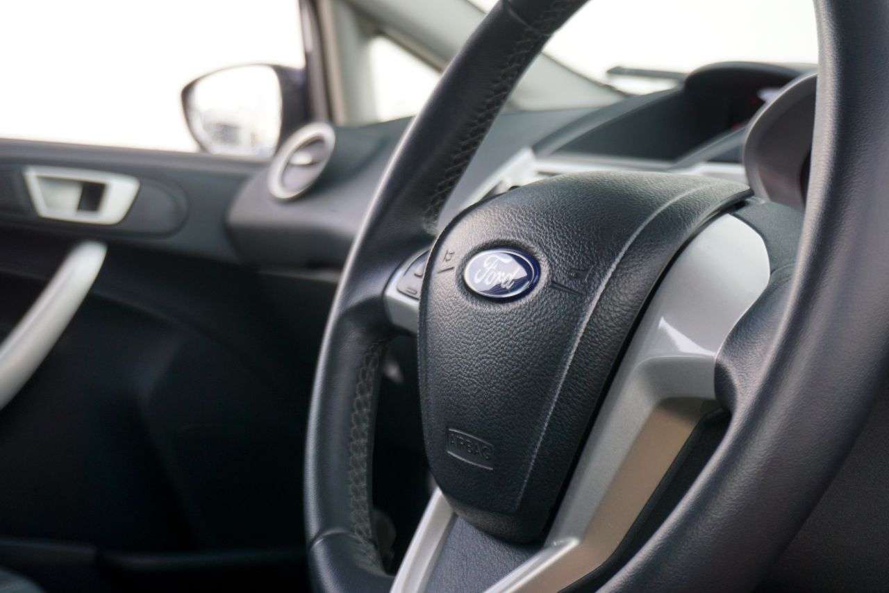 2011 FORD FIESTA 2011 FORD FIESTA