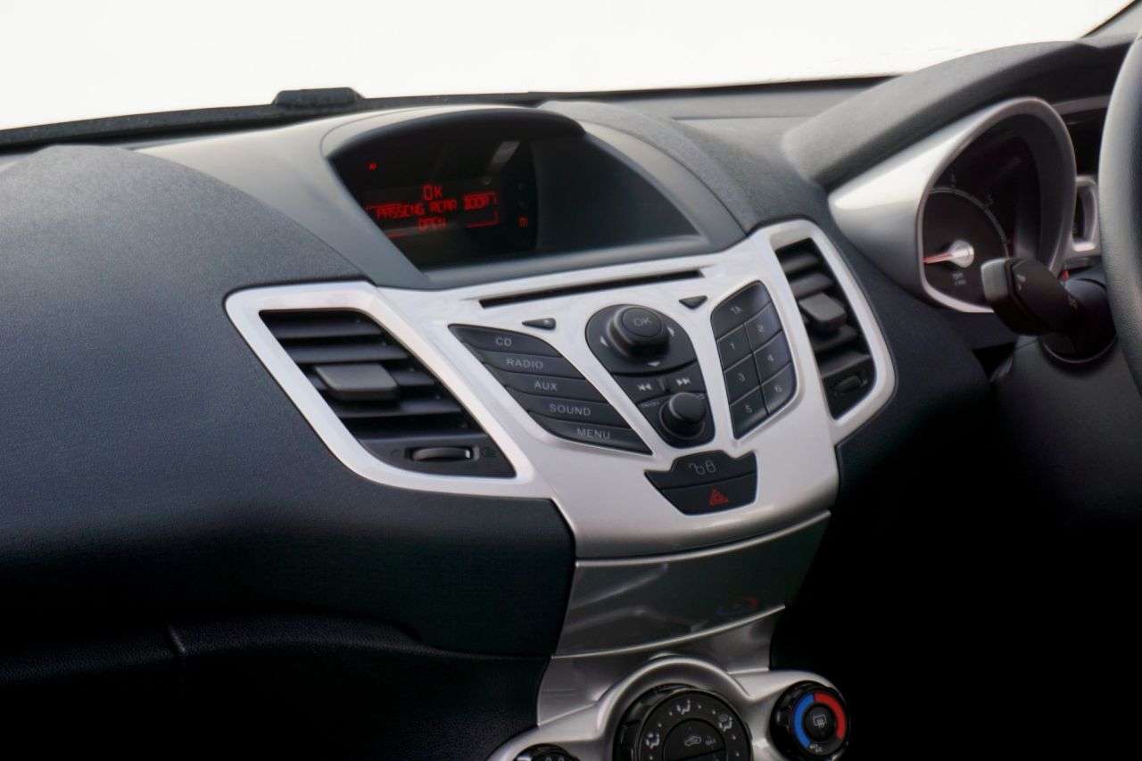 2011 FORD FIESTA 2011 FORD FIESTA