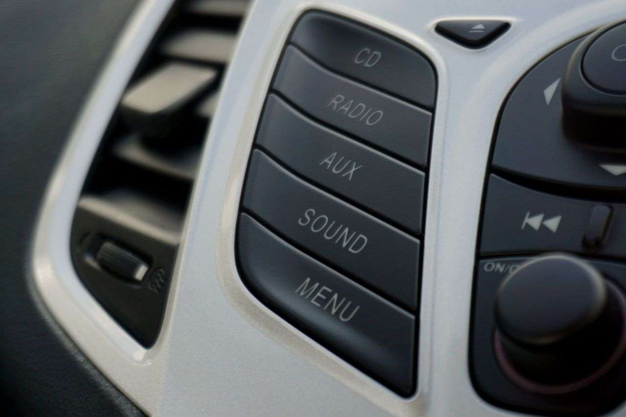 2011 FORD FIESTA 2011 FORD FIESTA