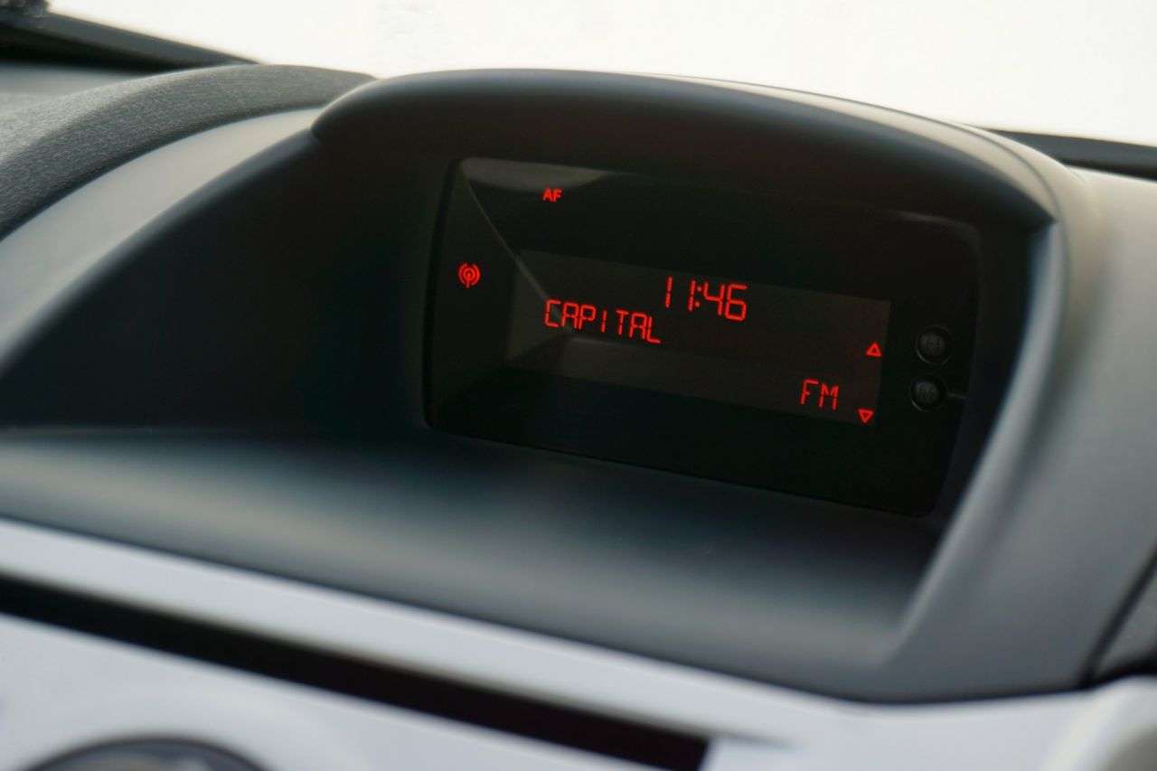 2011 FORD FIESTA 2011 FORD FIESTA