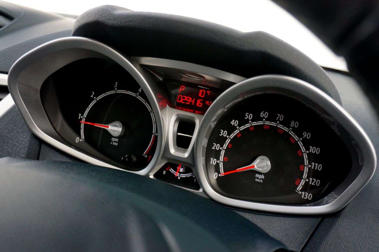 2011 FORD FIESTA 2011 FORD FIESTA