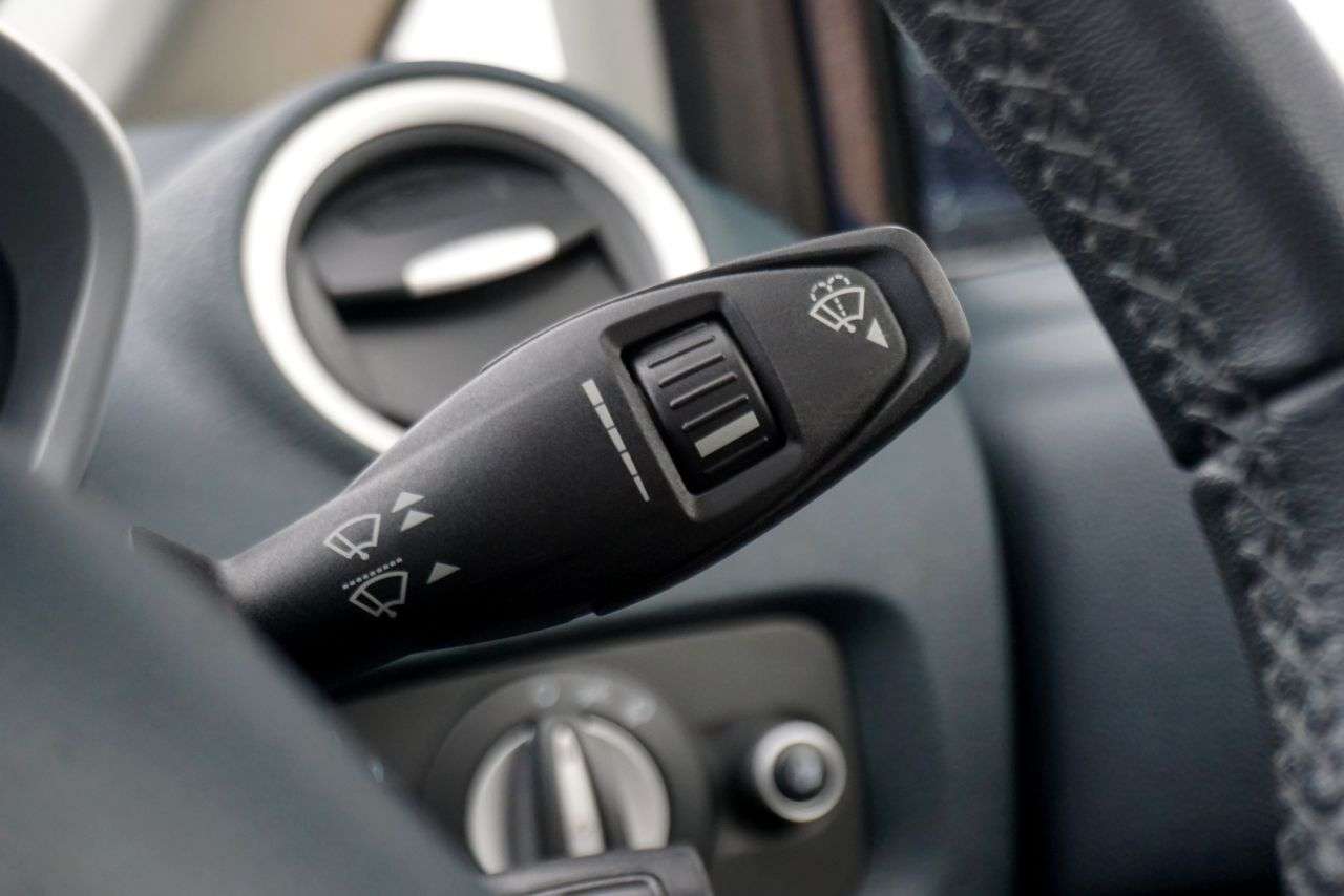 2011 FORD FIESTA 2011 FORD FIESTA