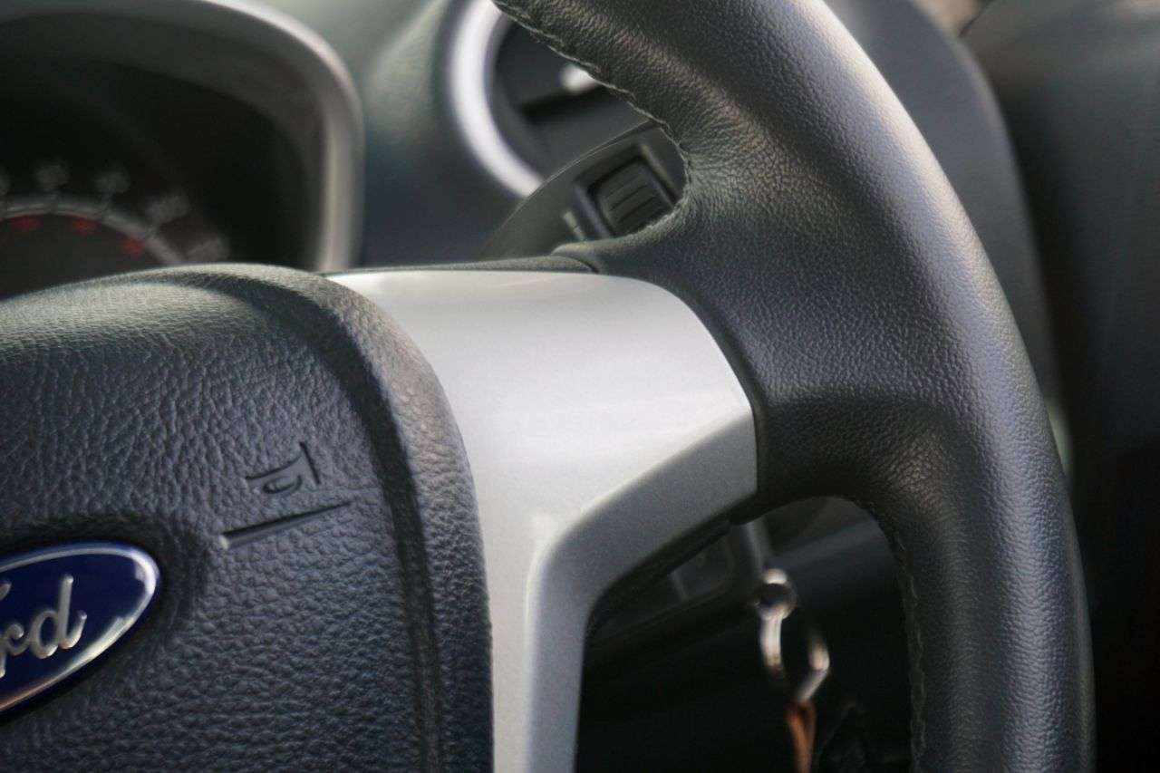 2011 FORD FIESTA 2011 FORD FIESTA