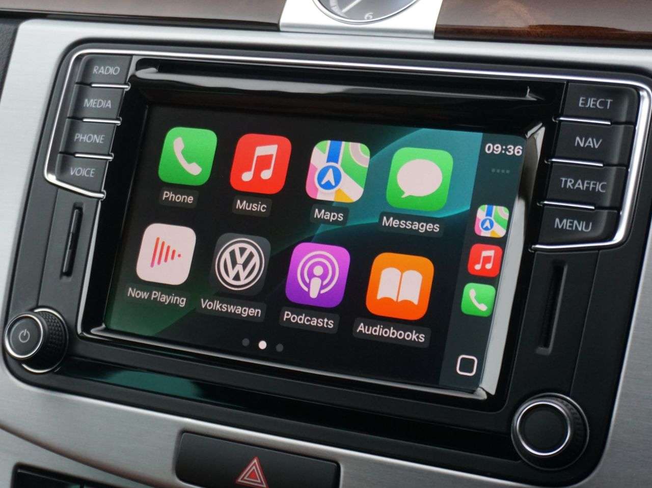 A 2016 VOLKSWAGEN CC 2.0 TDI BlueMotion Tech GT Saloon Diesel DSG Euro 6 (s/s) 4dr - Just 53,048 A 2016 VOLKSWAGEN CC 2.0 TDI BlueMotion Tech GT Saloon Diesel DSG Euro 6 (s/s) 4dr - Just 53,048