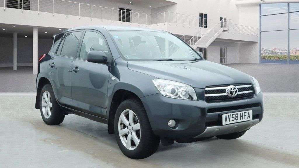 A 2008 TOYOTA RAV4 2.0 XT-R SUV Petrol Automatic 4WD 5dr - Just 85,000 Miles / Electric Sunroo A 2008 TOYOTA RAV4 2.0 XT-R SUV Petrol Automatic 4WD 5dr - Just 85,000 Miles / Electric Sunroo