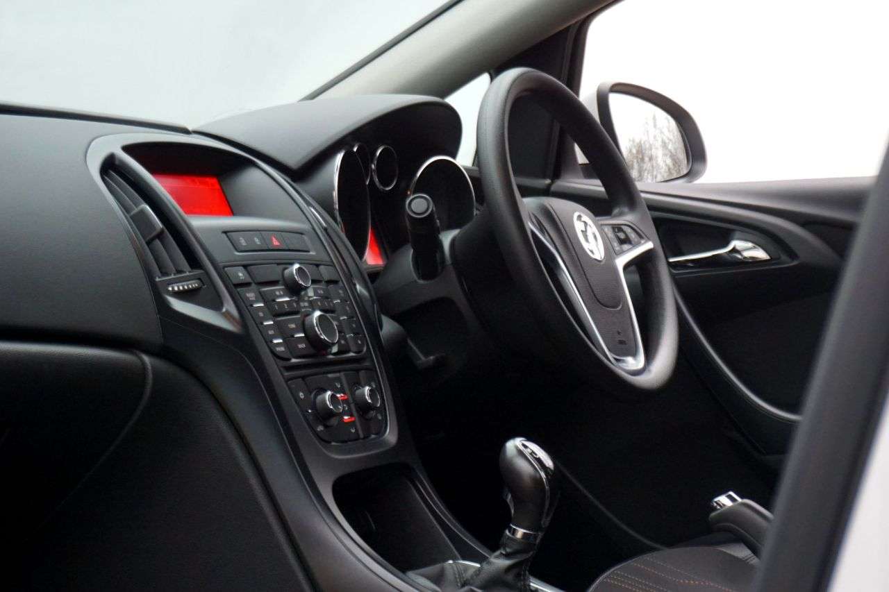 2012 VAUXHALL ASTRA 2012 VAUXHALL ASTRA