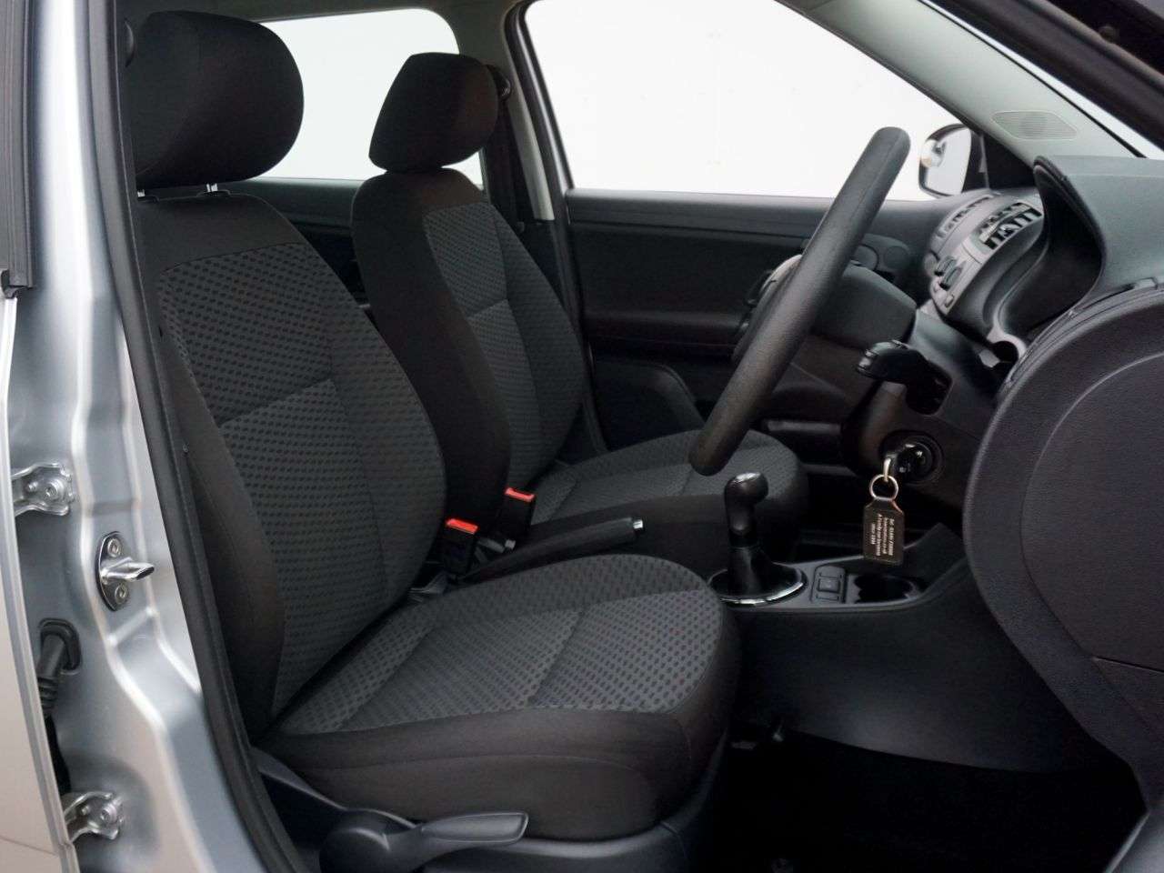 2013 SKODA FABIA 2013 SKODA FABIA