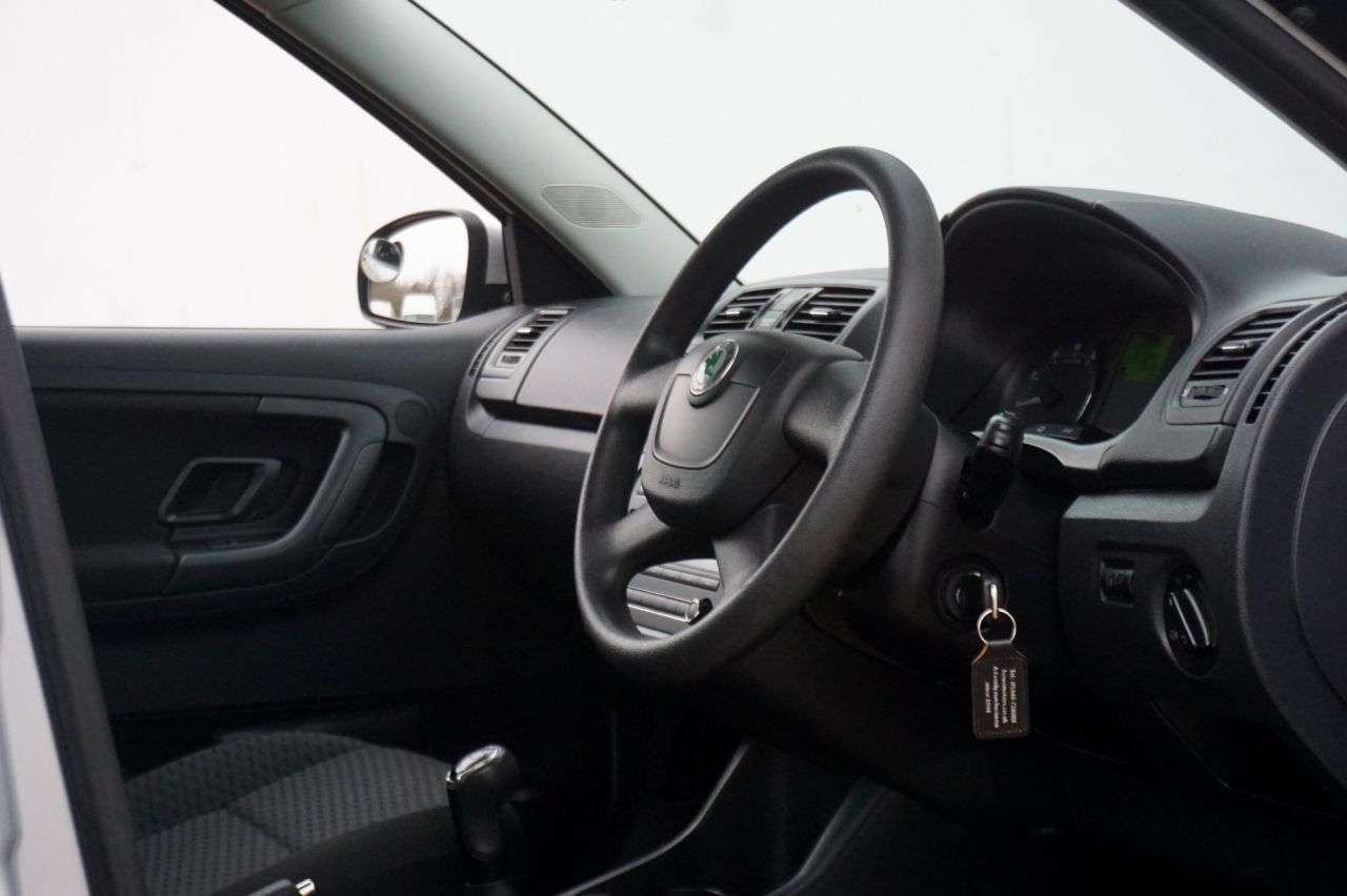 2013 SKODA FABIA 2013 SKODA FABIA