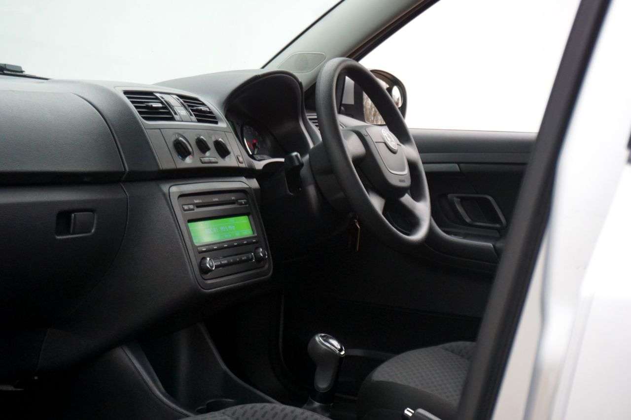 2013 SKODA FABIA 2013 SKODA FABIA