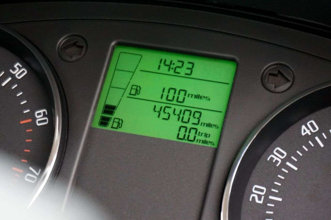 2013 SKODA FABIA 2013 SKODA FABIA